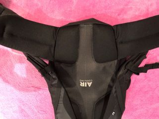 Mochila Quechua Negra espalda Ventilada 20L nueva.