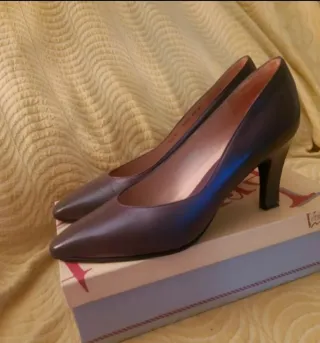 Charles Jourdan T.38,5 A estrenar