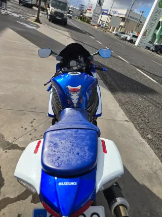 Suzuki GSXR 600 K9