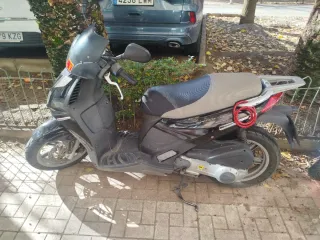 Moto Aprilia Sport City