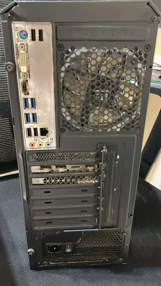 PC Gaming Ryzen 5 3600 GTX 1660 16GB RAM