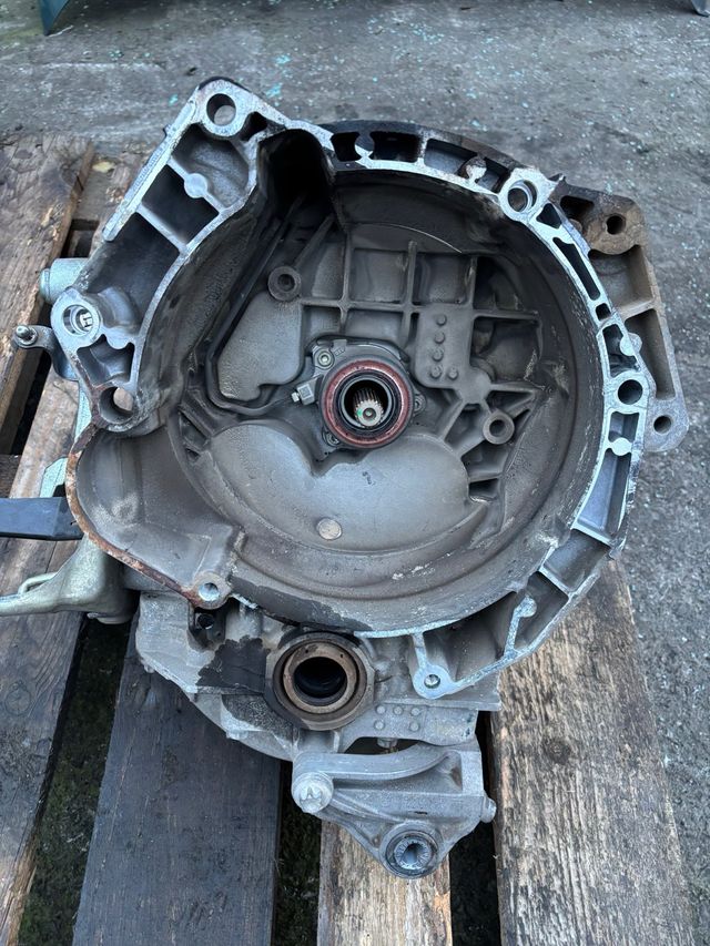 Caja de cambios Opel Corsa D 1.3 CDTI 55192042