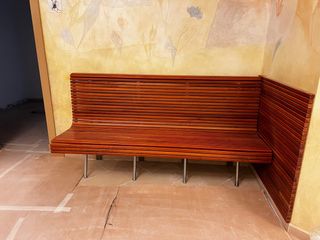 Banco de madera y metal