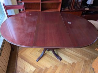 Mesa redonda extensible y 4 sillas