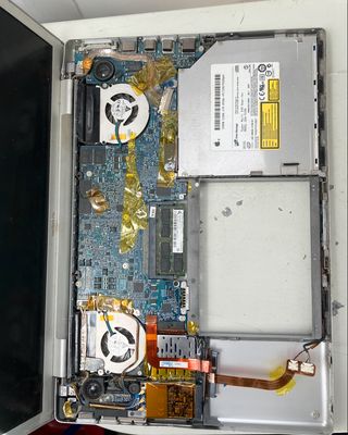 3 MacBook Pro 15 A1226 TODO ESO POR 9 € -