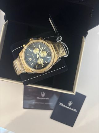 Reloj Maserati Dorado y Negro