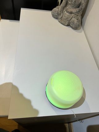 Escritorio blanco y madera