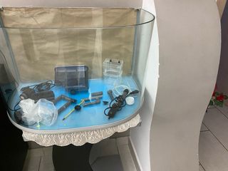 Acquario 100lt completo+base!