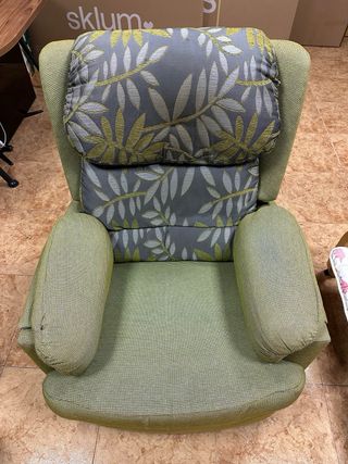 Sillón reclinable tela verde y estampado