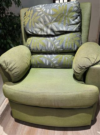 Sillón reclinable tela verde y estampado