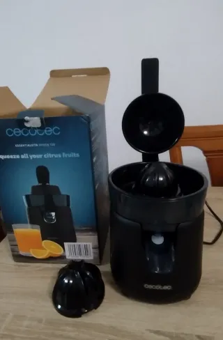 Exprimidor Cecotec Essentialvita