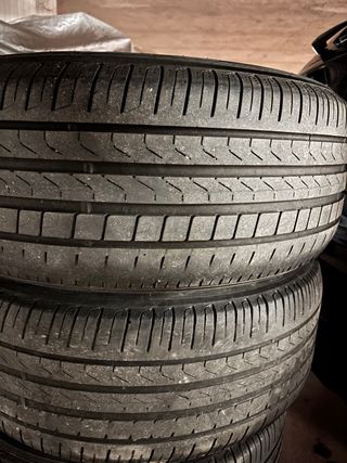 Llanta de 18” original de BMW de doble radio.