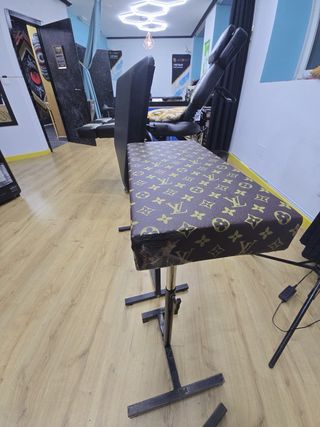 Reposabrazos de tatuaje artesanal – LV