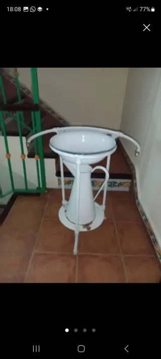 Palanganero antiguo blanco