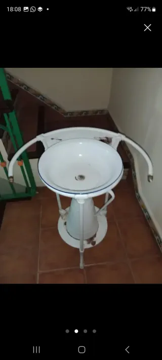Palanganero antiguo blanco