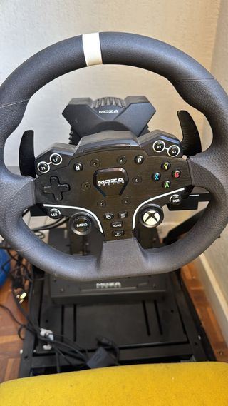 Cockpit Moza R3
