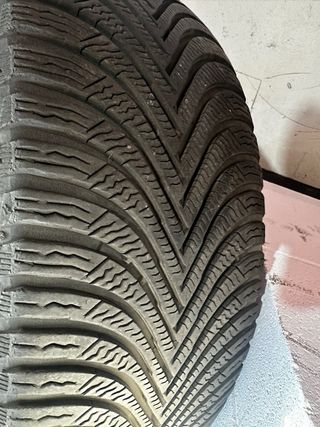 Llantas Ford 17 pulgadas en perfecto estado