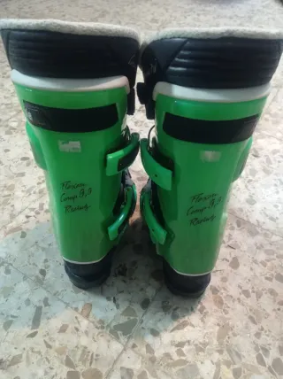 Botas de esquí verdes y negras Marca Raichle