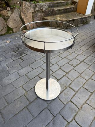 Tavolino ausiliario in acciaio inossidabile. Non spedito