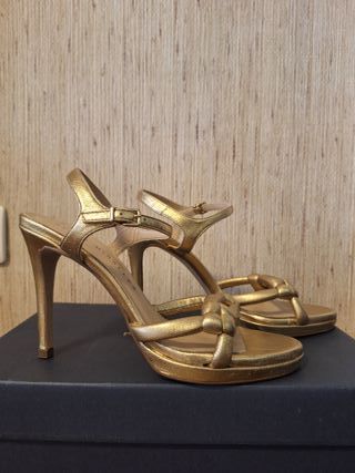 Sandalias Pedro Miralles Doradas