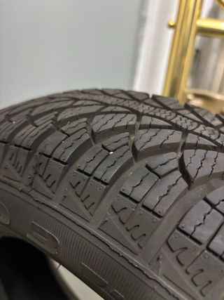 4 Ruedas 165/70 R14 81T