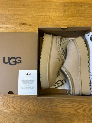 Scarpe UGG Beige Tg 38 Nuove
