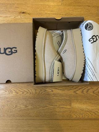 Scarpe UGG Beige Tg 38 Nuove