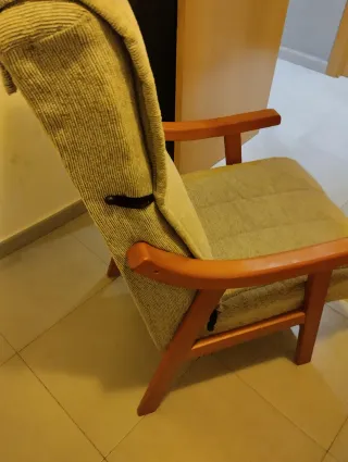 Butaca de tela y madera
