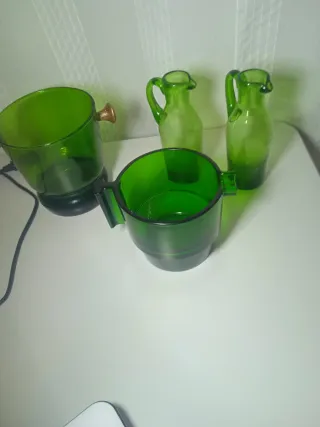 Juego de jarras y cubitera de cristal verde