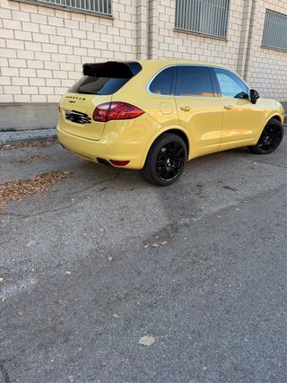 Porsche Cayenne 2011