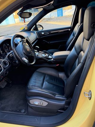 Porsche Cayenne 2011