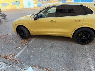 Porsche Cayenne 2011