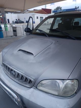 KIA Carnival 2000