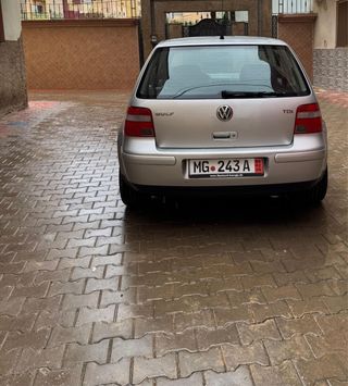 Volkswagen Golf 2003