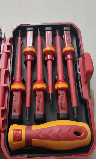 Juego destornilladores aislados 13 piezas