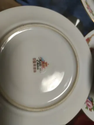 Juego 5 tazas y 6 platos vintage