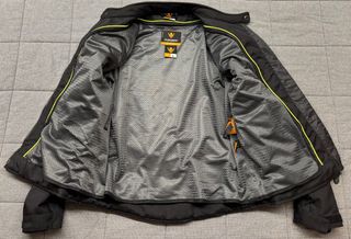 Chaqueta de moto negra