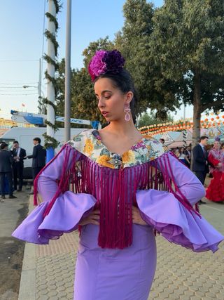 Vestido de flamenca morado y multicolor