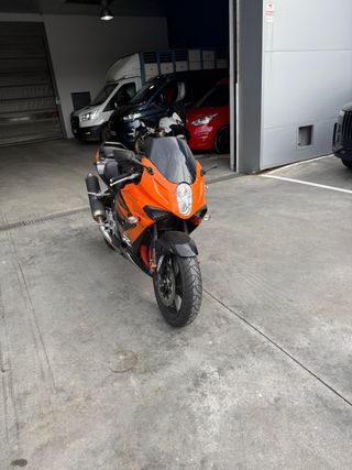 Hyosung GT650 R Negra/Naranja