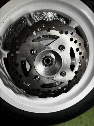 Llantas y neumáticos Pitbike de 12”.