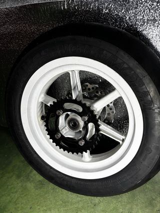 Llantas y neumáticos Pitbike de 12”.