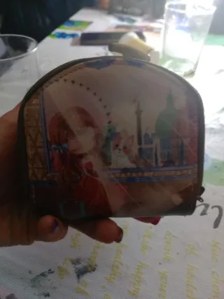 Cartera monedero con estampado de relojes