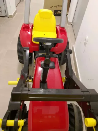 Tractor infantil con pala