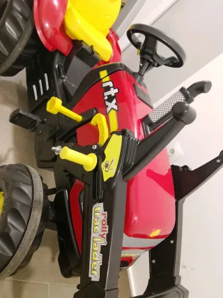 Tractor infantil con pala