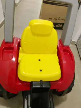 Tractor infantil con pala