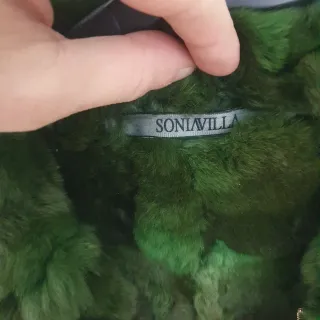 Chaqueta leopardo y pelo verde auténtico