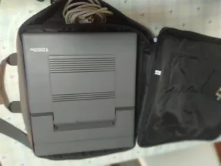 Maletín Vintage ,Portátil con Disquete