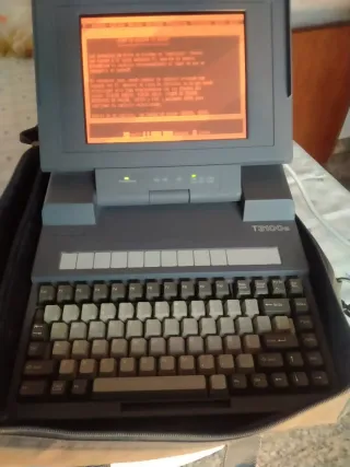 Maletín Vintage ,Portátil con Disquete