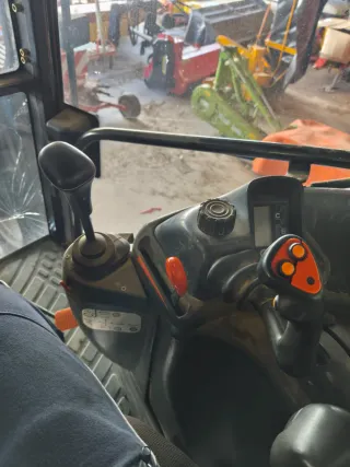 Tractor New Holland TM135