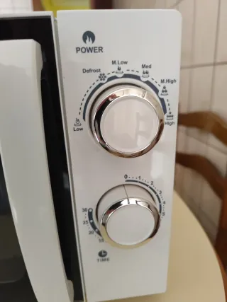 Microondas Orbegozo Blanco